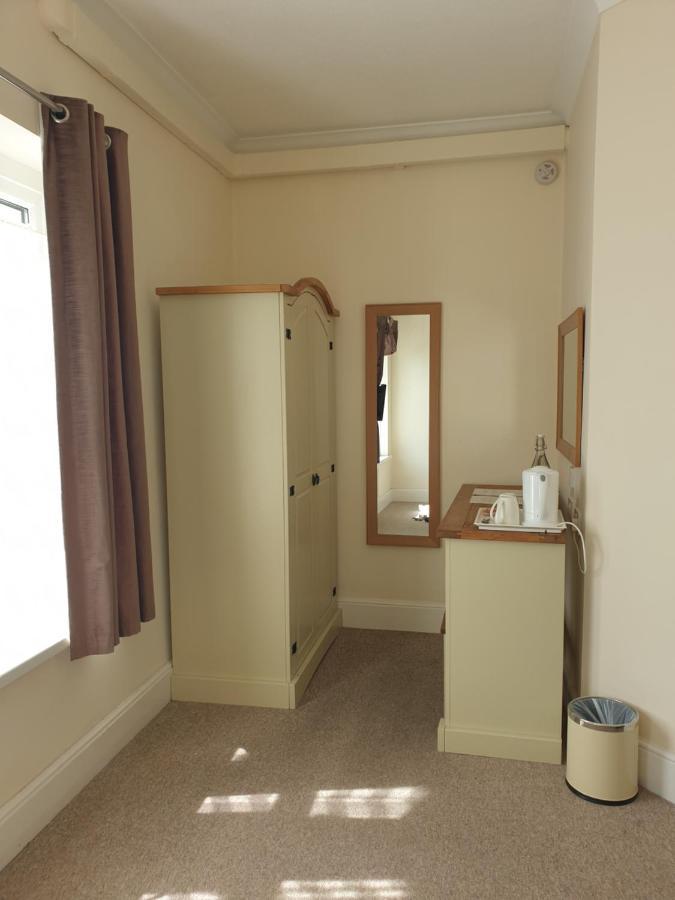 Crofton Guest House Weymouth Exteriör bild