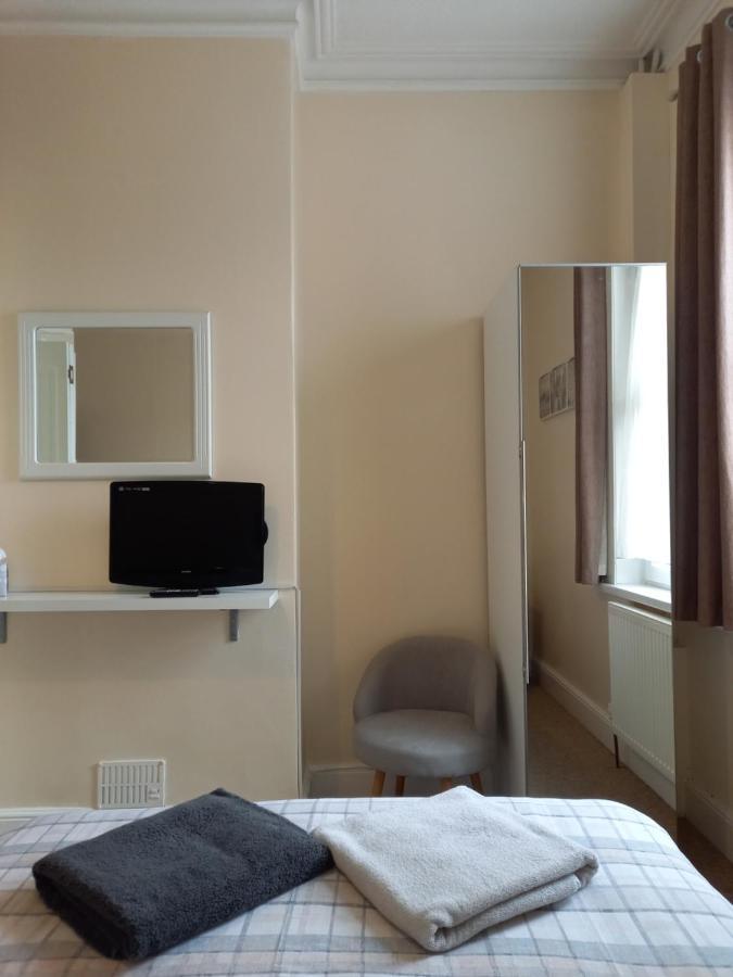 Crofton Guest House Weymouth Exteriör bild